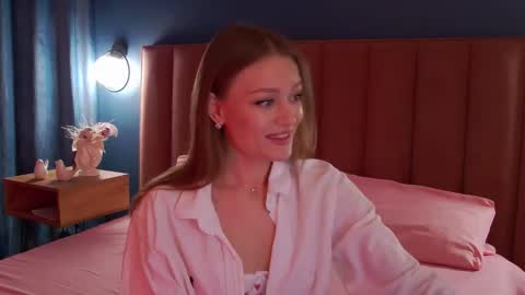 Evelyn online show from February 26, 2026, 1:59 am