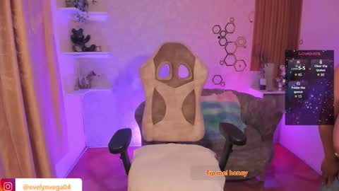 Snapshot of evelynvega0 chatting on November 4, 2025, 3:16 am Bigboobs Evelyn Vega online show from November 4, 2025, 3:16 am