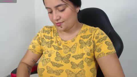 evelin 3 online show from December 6, 2024, 8:51 pm