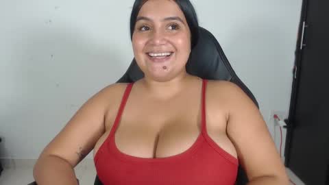 evelin 3 online show from February 10, 2025, 11:02 pm