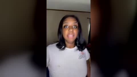 evemonroe17 online show from July 28, 2026, 6:20 pm