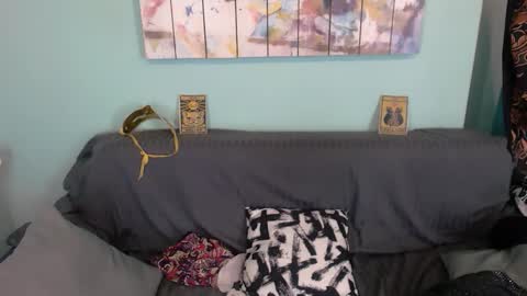 Everly online show from September 27, 2025, 10:04 pm