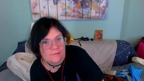 Everly online show from February 7, 2026, 4:33 pm