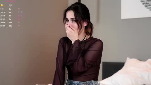 Snapshot of evervessi chatting on October 27, 2025, 3:54 am Anita online show from October 27, 2025, 3:54 am