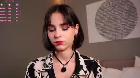 Snapshot of evervessi chatting on November 12, 2025, 4:24 am Anita online show from November 12, 2025, 4:24 am