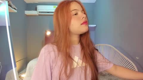 Snapshot of everyh chatting on October 1, 2025, 7:42 pm Sophia online show from October 1, 2025, 7:42 pm