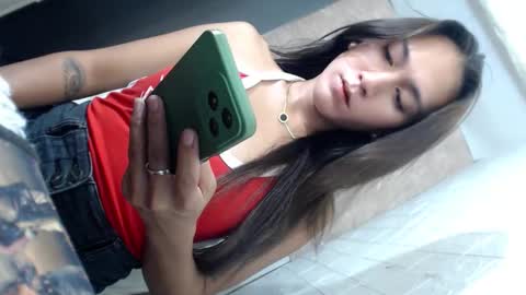 Snapshot of eves_candy chatting on October 6, 2025, 2:31 am Chloe mae online show from October 6, 2025, 2:31 am