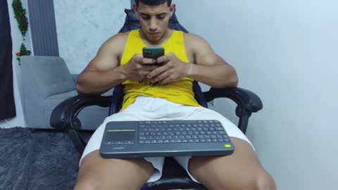 Snapshot of evessinn chatting on October 17, 2025, 4:42 pm luis online show from October 17, 2025, 4:42 pm