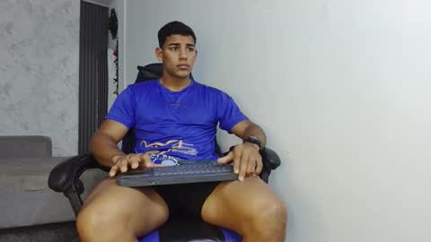 luis online show from November 16, 2025, 6:46 pm