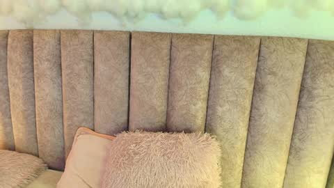 Evette online show from April 7, 2026, 12:22 am