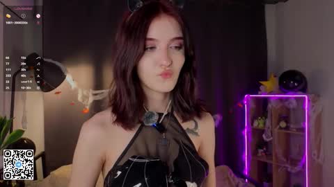 Naomi online show from November 1, 2025, 6:21 pm