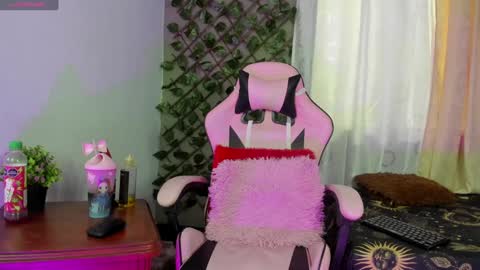 Snapshot of evha_gala chatting on January 21, 2025, 1:43 pm evha_gala online show from January 21, 2025, 1:43 pm