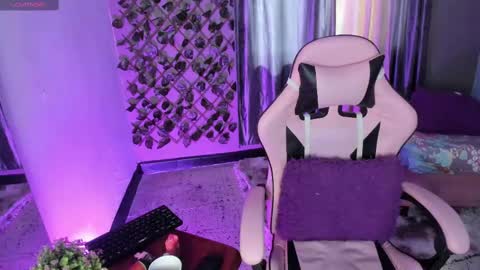 Snapshot of evha_gala chatting on February 24, 2025, 1:42 pm evha_gala online show from February 24, 2025, 1:42 pm