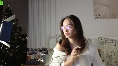 Snapshot of evi_woow chatting on January 14, 2025, 12:11 am evi_woow online show from January 14, 2025, 12:11 am