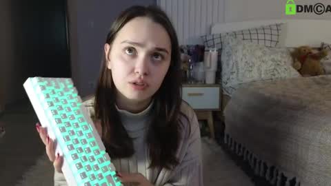 Snapshot of evi_woow chatting on February 21, 2025, 9:32 pm evi_woow online show from February 21, 2025, 9:32 pm