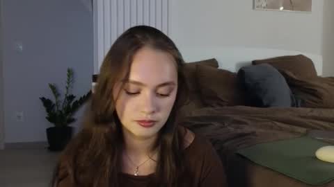 Snapshot of evi_woow chatting on September 10, 2025, 9:04 pm evi_woow online show from September 10, 2025, 9:04 pm