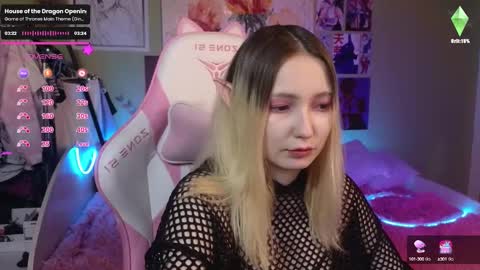 Snapshot of evie_rosen chatting on December 19, 2024, 8:02 pm Evie online show from December 19, 2024, 8:02 pm