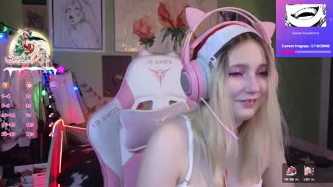 Snapshot of evie_rosen chatting on December 26, 2024, 10:52 pm Evie online show from December 26, 2024, 10:52 pm