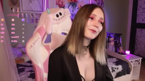 Evie online show from March 23, 2026, 10:36 pm