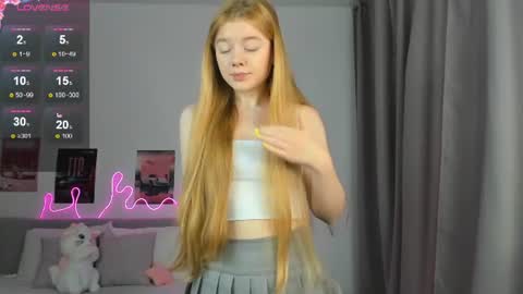 Snapshot of evie_tomioka chatting on June 15, 2026, 5:20 am Eva online show from June 15, 2026, 5:20 am