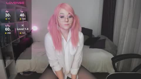 Snapshot of eviecuster chatting on December 20, 2025, 9:22 pm Im gonna be on in 2 hours online show from December 20, 2025, 9:22 pm