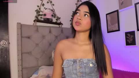 Ivi Alejandra  online show from January 15, 2026, 3:16 pm