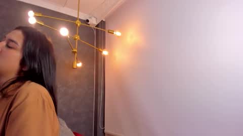 EVOLETTE ANGELS online show from October 7, 2025, 8:50 pm