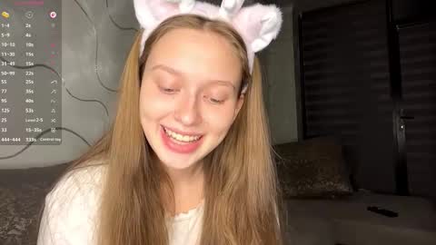 Eva online show from November 19, 2025, 3:23 pm