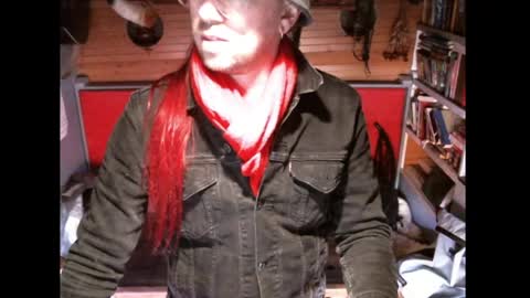 Snapshot of evpierce chatting on April 16, 2026, 6:47 am EvPierce online show from April 16, 2026, 6:47 am