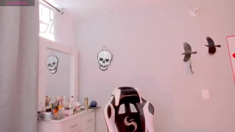 evva_foxxy online show from January 20, 2025, 6:53 pm