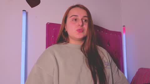 EVY online show from October 21, 2025, 1:28 am