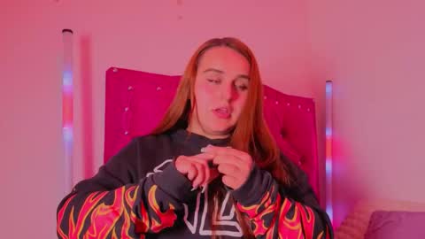 EVY online show from November 17, 2025, 4:07 am