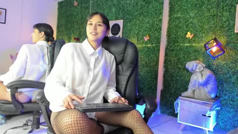 Evyy   online show from April 8, 2026, 8:42 pm