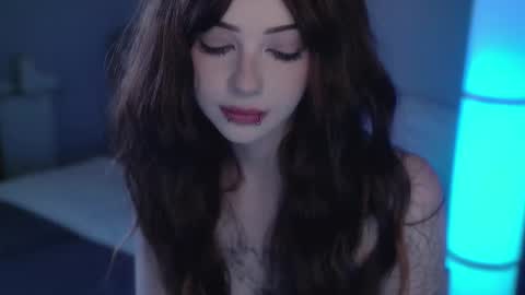 Alyson online show from February 23, 2025, 1:42 pm