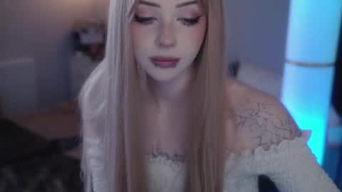 Alyson online show from February 25, 2025, 11:19 am