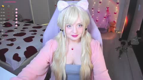 Snapshot of exhoneyangel chatting on February 4, 2025, 12:00 pm Amy online show from February 4, 2025, 12:00 pm