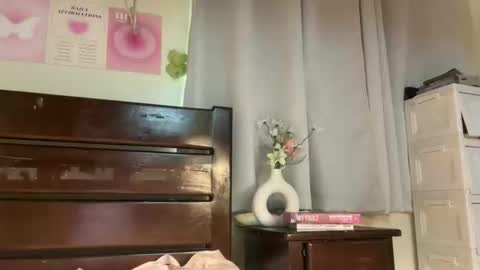 Snapshot of exoo_exoo_07 chatting on October 25, 2025, 3:36 am Angela online show from October 25, 2025, 3:36 am