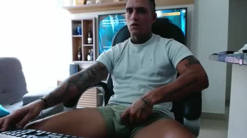 Snapshot of exotic_dude chatting on January 5, 2026, 5:27 pm camilo online show from January 5, 2026, 5:27 pm