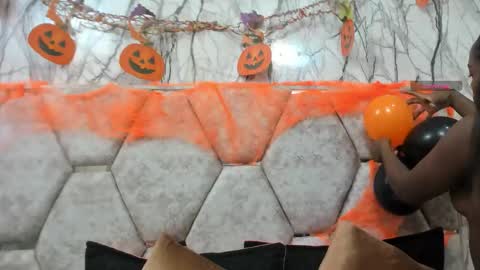 Alison online show from October 19, 2025, 7:03 pm