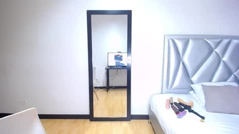 exotic_karmella online show from December 4, 2024, 9:35 pm