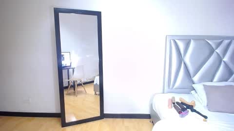 exotic_karmella online show from December 5, 2024, 1:14 am