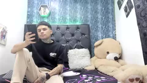 exotichot_couple online show from December 13, 2025, 9:53 pm