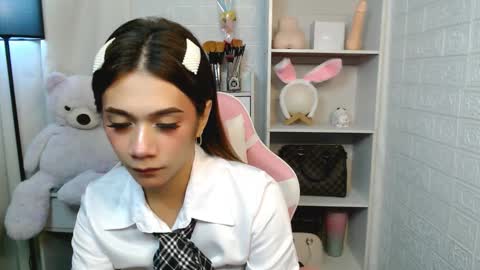 Snapshot of exotictssavie chatting on February 1, 2025, 8:39 am exotictssavie online show from February 1, 2025, 8:39 am