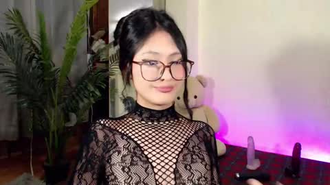 Candy  online show from January 5, 2025, 5:51 pm