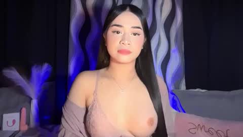 chloee online show from October 13, 2025, 10:26 am