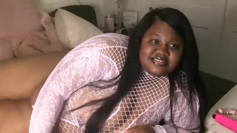 Miss Kitty online show from November 7, 2025, 4:23 am