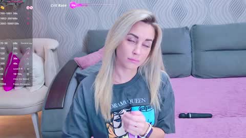 Anna online show from April 8, 2026, 3:06 am