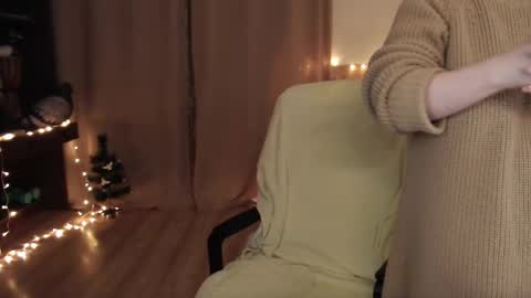 Snapshot of exponentex5 chatting on February 17, 2025, 12:10 am Crystal online show from February 17, 2025, 12:10 am