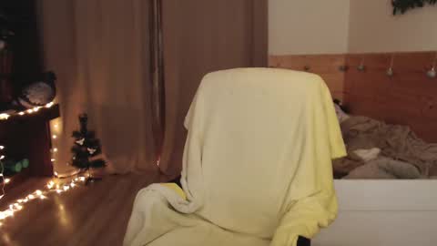 Snapshot of exponentex5 chatting on February 24, 2025, 4:04 pm Crystal online show from February 24, 2025, 4:04 pm