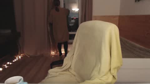 Snapshot of exponentex5 chatting on February 27, 2025, 6:09 pm Crystal online show from February 27, 2025, 6:09 pm